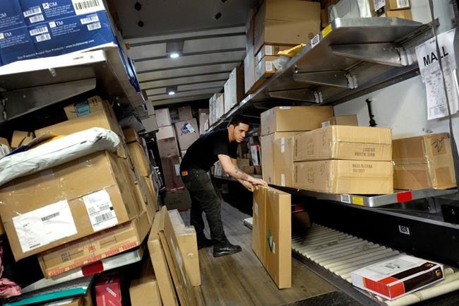 Scramble for holiday season workers already near fever pitch | iNFOnews.ca Scramble for holiday season workers already near fever pitch | iNFOnews.ca