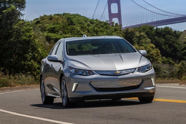 Edmunds: Discontinued cars offer value but should you buy? | iNFOnews.ca CP1796422261