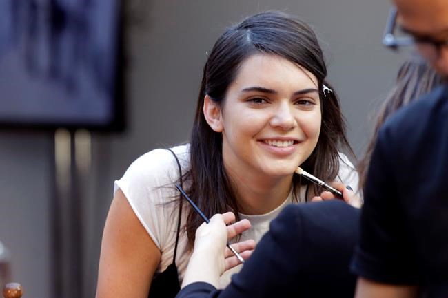 Pepsi pulls widely mocked ad featuring Kendall Jenner | iNFOnews.ca