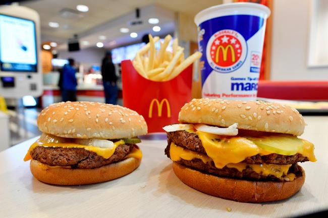 McDonald's says most burgers now preservative-free | iNFOnews.ca CP570427519