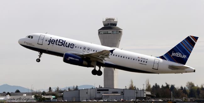 Alaska, JetBlue top annual survey of North American airlines | iNFOnews.ca
