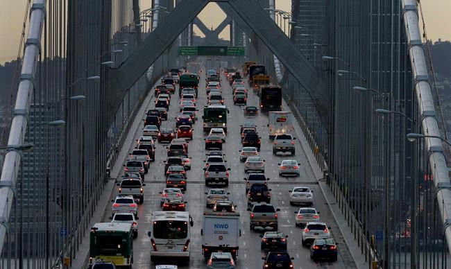 Calif. skirts Trump, signs mileage deal with 4 automakers | iNFOnews.ca CP1905630701