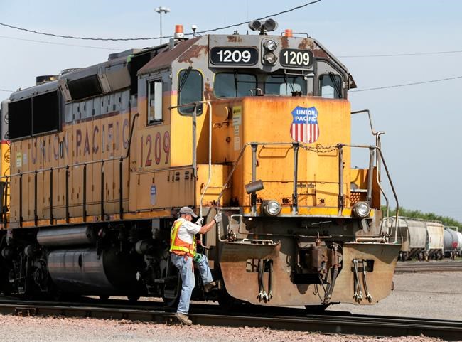 Technology could cut train crews from 2 to 1 but is it safe? | iNFOnews.ca