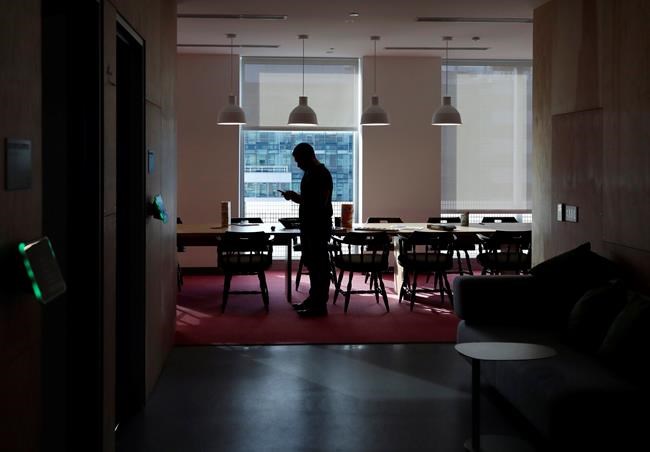 Change your screen habits from time-wasting to money-saving | iNFOnews.ca