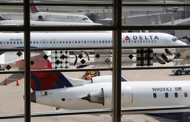 California family with 2 toddlers booted from Delta flight | iNFOnews.ca