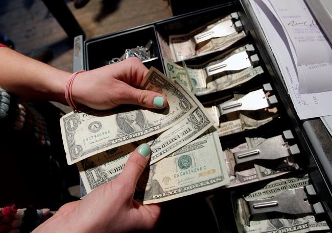 US retail sales up 0.6 pct., but signs of caution emerge | iNFOnews.ca CP869103643
