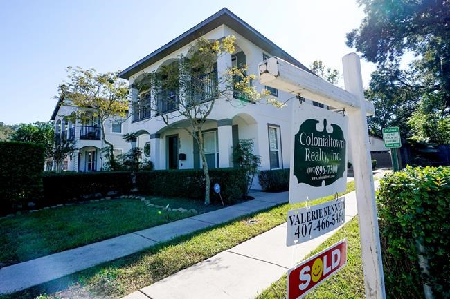 US contract signings to buy homes hits record for December | iNFOnews.ca
