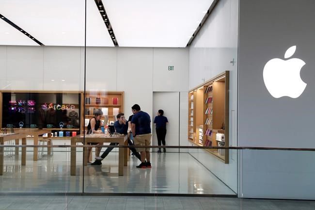Apple re-closes some stores, raising economic concerns | iNFOnews.ca