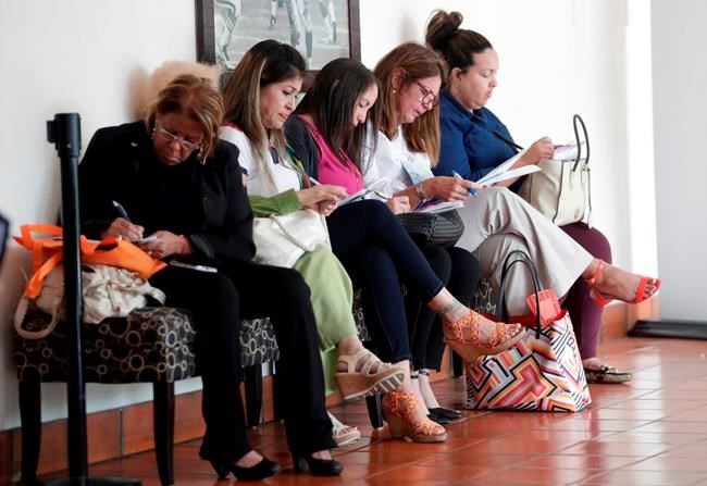 US job openings decline in February from record level | iNFOnews.ca US job openings decline in February from record level | iNFOnews.ca