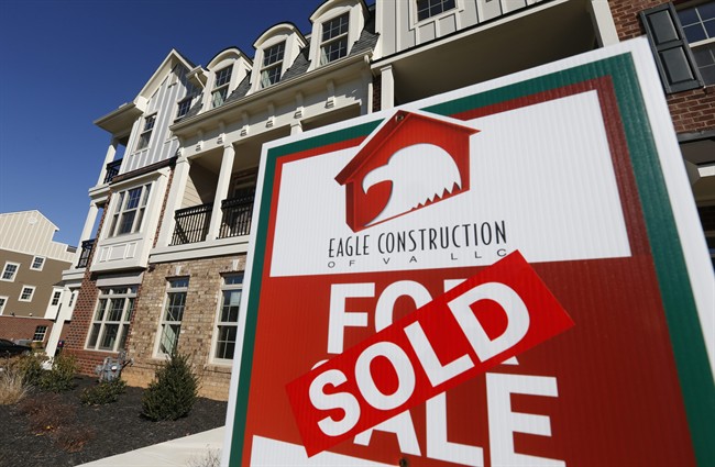 Average US rate on 30-year mortgage jumps to 3.87 per cent; 15-year loan up to 3.09 per cent | iNFOnews.ca CP35210873