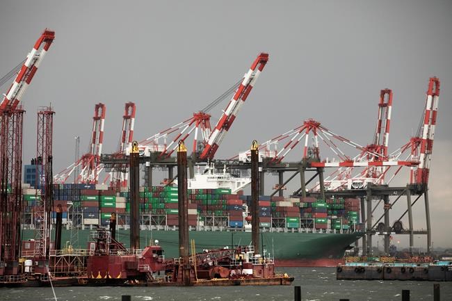US trade deficit drops in June on record rise in exports | iNFOnews.ca CP1114956341