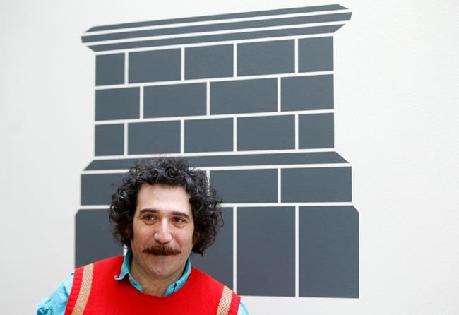 Artist uses Iraq refugees, war veterans in radio project | iNFOnews.ca