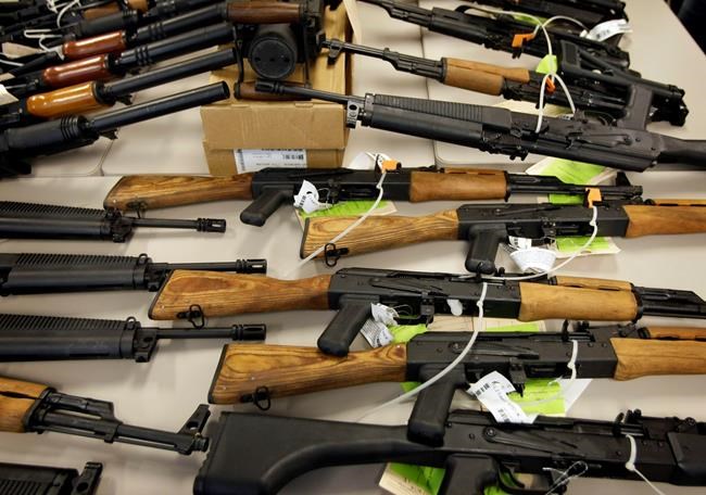 As immigrants flow across US border, American guns go south | iNFOnews.ca As immigrants flow across US border, American guns go south | iNFOnews.ca