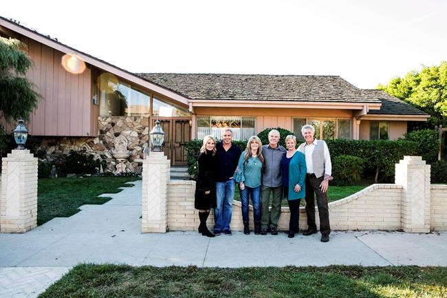 'Brady Bunch' cast members reunite at TV family home | iNFOnews.ca 'Brady Bunch' cast members reunite at TV family home | iNFOnews.ca