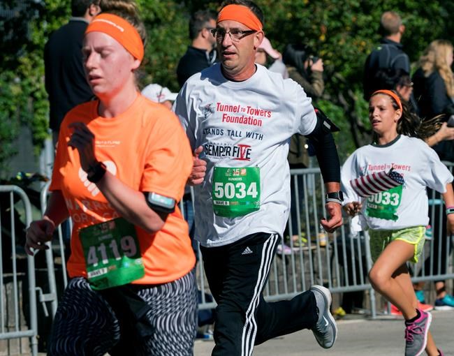 Runners sidelined by bomb blast take to streets of NYC | iNFOnews.ca