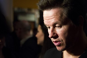 Hollywood entertainers offer sympathy after Boston Marathon bombing but the show must go on | iNFOnews.ca CP22945420