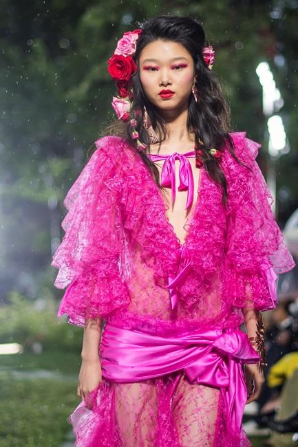 Under a steady rain, Rodarte's fairy tale designs shimmer | iNFOnews.ca