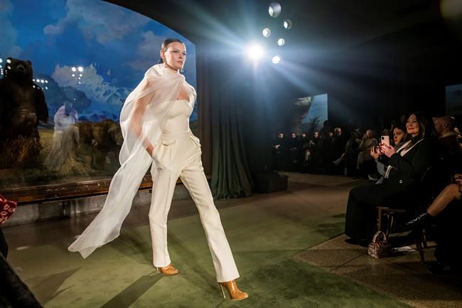 Brandon Maxwell's models strut amid bison, moose and caribou | iNFOnews.ca Brandon Maxwell's models strut amid bison, moose and caribou | iNFOnews.ca