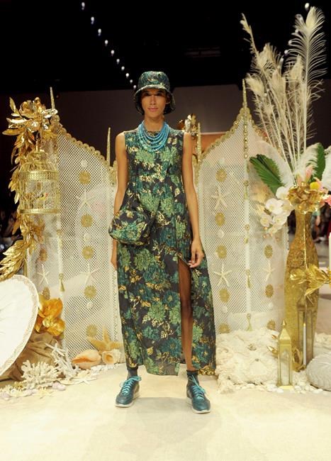 Anna Sui opens a grand bazaar at New York Fashion Week | iNFOnews.ca