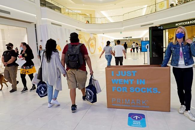 Consumer confidence dips to 100.9 as virus spreads in US | iNFOnews.ca