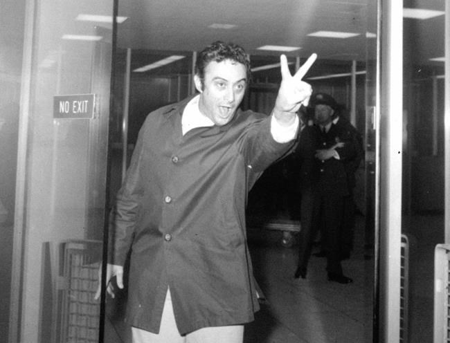 Free-speech group urges college to reverse play cancellation | iNFOnews.ca