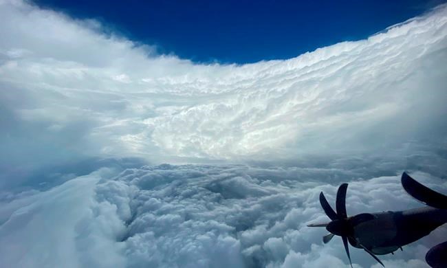 Weakened Hurricane Epsilon skirting well east of Bermuda | iNFOnews.ca