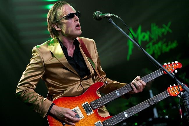 Review: Beth Hart, Joe Bonamassa deliver fiery, deep covers | iNFOnews.ca
