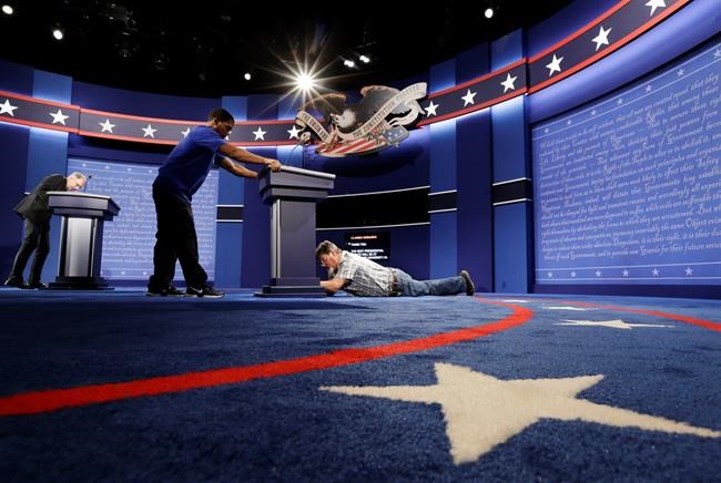 Canadians, expats gather to watch 'entertaining' U.S. presidential debate | iNFOnews.ca
