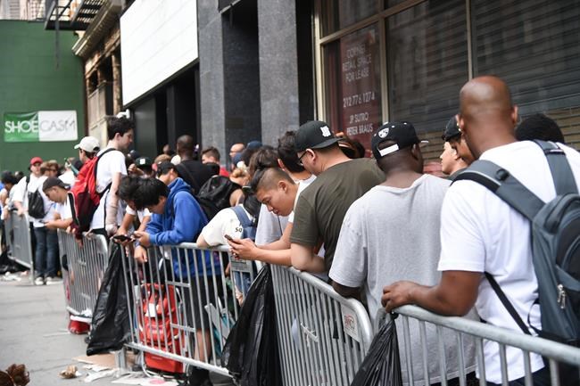 Kanye West's weekend pop-up stores in NYC, 20 other cities | iNFOnews.ca Kanye West's weekend pop-up stores in NYC, 20 other cities | iNFOnews.ca