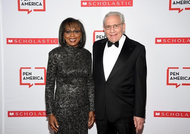 Anita Hill, Bob Woodward honoured at annual PEN American gala | iNFOnews.ca