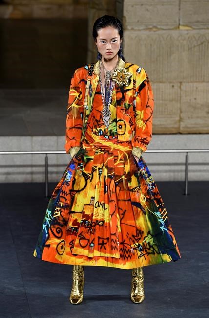 Chanel's Lagerfeld channels ancient Egypt with mini-Met Gala | iNFOnews.ca Chanel's Lagerfeld channels ancient Egypt with mini-Met Gala | iNFOnews.ca