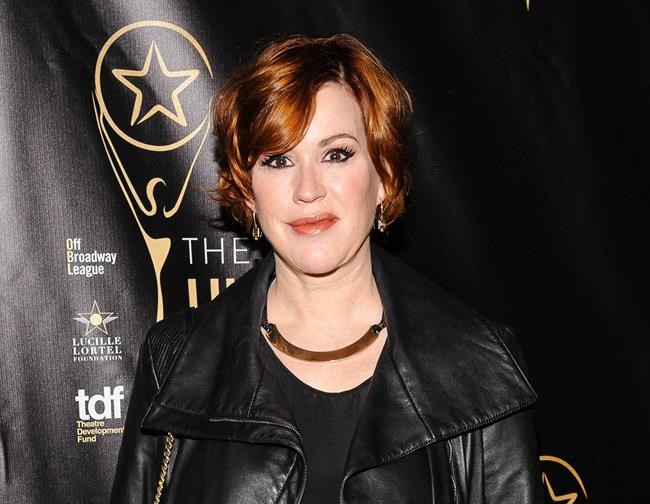Molly Ringwald eyes return to stage in a classic title | iNFOnews.ca CP1947279156