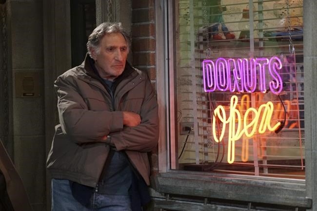 'Superior Donuts' stars Judd Hirsch as owner of kneady shop | iNFOnews.ca