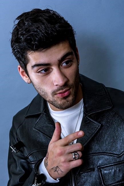 In book, Zayn opens up about eating disorder, 1D, anxiety | iNFOnews.ca