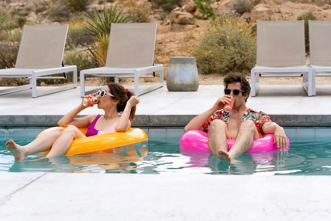 Review: ‘Palm Springs’ serves a time-loop, rom-com cocktail | iNFOnews.ca CP1991721534