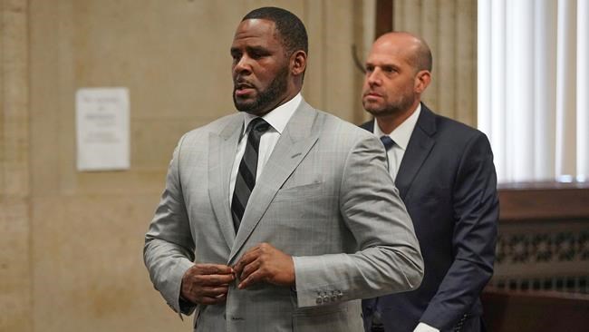 R. Kelly judge orders lawyers not to talk about new evidence | iNFOnews.ca R. Kelly judge orders lawyers not to talk about new evidence | iNFOnews.ca