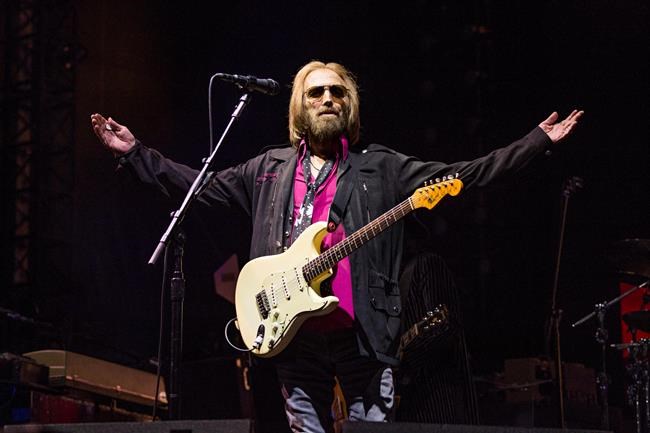 Initial erroneous Tom Petty death reports cause confusion | iNFOnews.ca CP1126028351