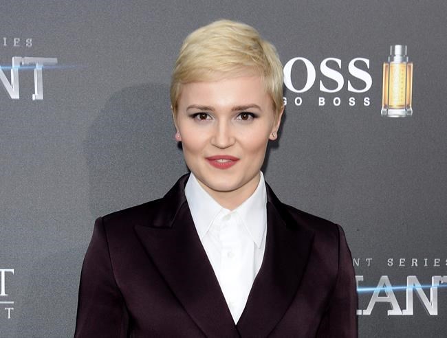 'Divergent' author to tour in January/February for new book | iNFOnews.ca