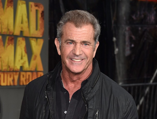 After nearly a decade on the down-low, Mel Gibson returns to the Hollywood spotlight as a presenter at the Golden Globes | iNFOnews.ca CP35904450