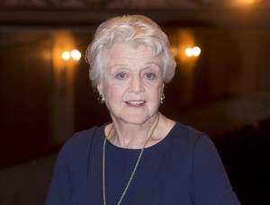 Angela Lansbury reprising the Noel Coward comedy 'Blithe Spirit' and taking it on tour | iNFOnews.ca CP29912548
