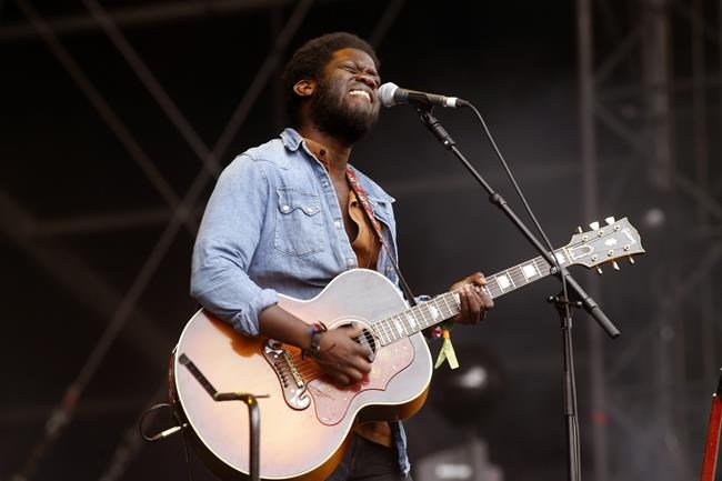 Kiwanuka sings about being a 'Black Man in a White World' | iNFOnews.ca