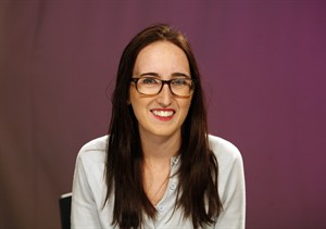 Writer behind satirical blog focused on celebrity children publishes 'Suri's Burn Book' | iNFOnews.ca CP20271054