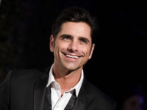 John Stamos says 'Full House' reunion ready to go, he hopes full cast returns | iNFOnews.ca CP32783063