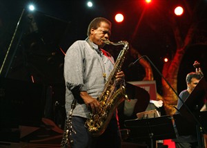 Wayne Shorter, Al Di Meola, Jamie Cullum to headline world's largest jazz fest in Montreal | iNFOnews.ca CP32781275
