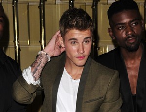 Comedy Central announces Justin Bieber roast; pop star says he's provided material | iNFOnews.ca CP31554708