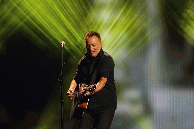 Remembering his friends, Springsteen pens ‘Letter to You’ | iNFOnews.ca