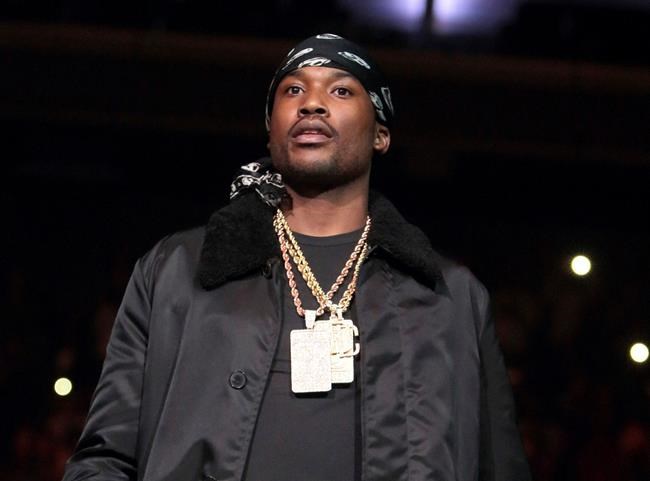 Rapper Meek Mill, theatre sued over concert fatal shooting | iNFOnews.ca CP1929527986