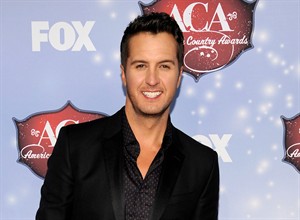 Country star Luke Bryan making the jump to stadiums on tour this summer | iNFOnews.ca CP26819780