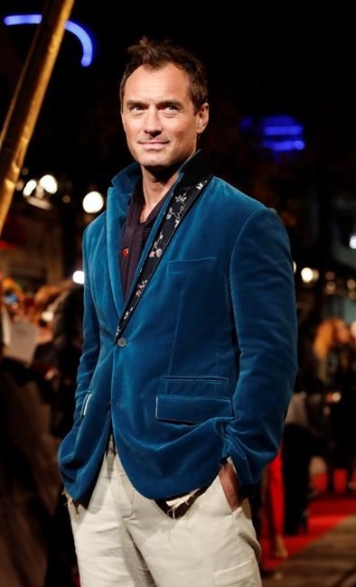 With J.K. Rowling's help, Jude Law builds a new Dumbledore | iNFOnews.ca