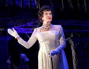 Chita Rivera proves age is just a number; set to open last show of the season, 'The Visit' | iNFOnews.ca CP32797836